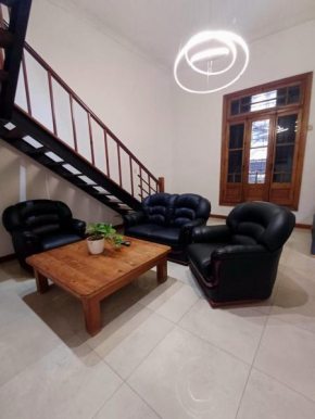 Casa centrica en Rosario con cochera doble